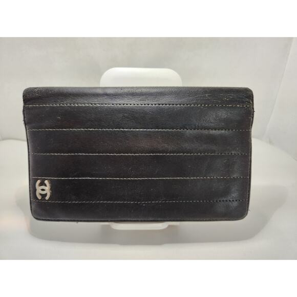 Vintage Chanel Black Leather Wallet with Silver \Logo 7x4 inches Bifold Design